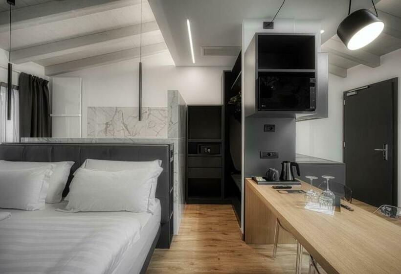 M Loft   Adults Only