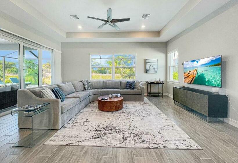 New House In Naples Reserve, Heated Pool. Close To 5th Ave, Marco Island, Beach