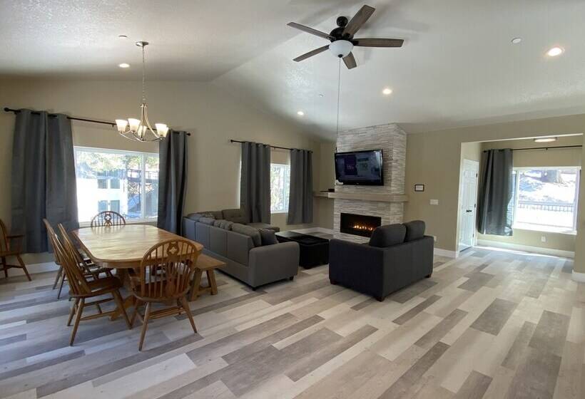 Yosemite S Pine Cove