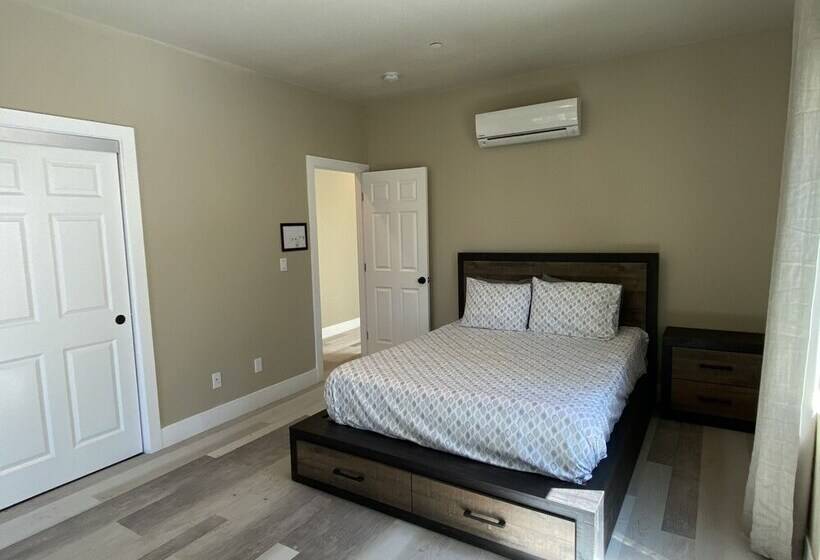 Yosemite S Pine Cove