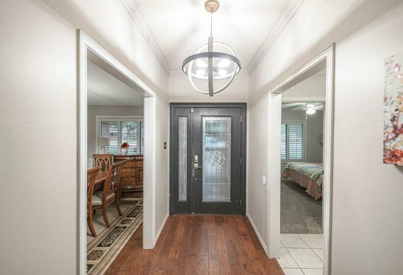 Right At Home Midland Oasis