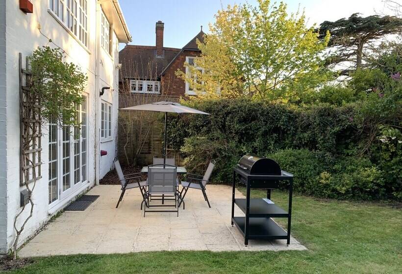 Riverwalk Apartment One