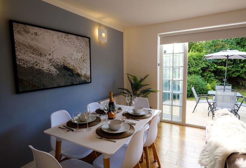 Riverwalk Apartment One