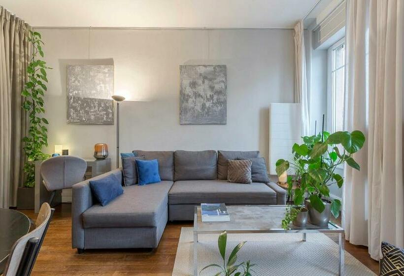 Charming Suite Tolstoï   2 Guests