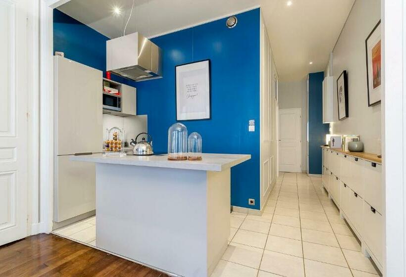 Charming Suite Tolstoï   2 Guests