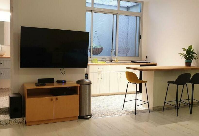 Tasteful Stay At The Cinnamon Studio Apartment