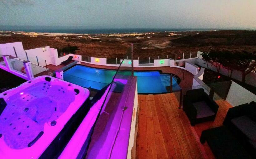 Villa Vista Mar Ii, 280 Qm, Heated Pool, Hottube, Gaming Room, Fast Internet, Meerblick