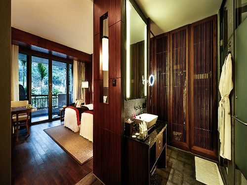 DoubleTree Resort by Hilton Hotel Hainan - Qixianling Hot Spring