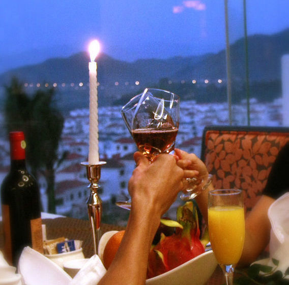 Отель Country Garden Phoenix Hot Spr