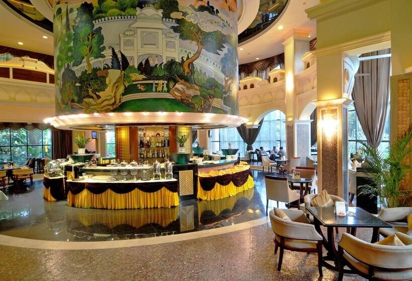 هتل Conifer Garden