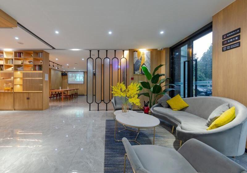 Отель Greentree Inn