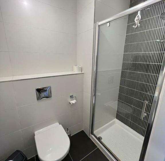 24 Castle Hume Court Holiday House