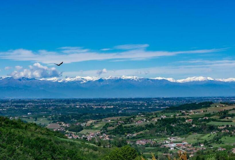 Cascina Nomade Wine & Scenic Retreat