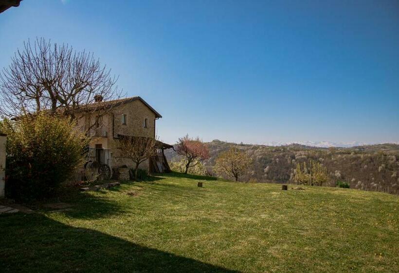 Cascina Nomade Wine & Scenic Retreat