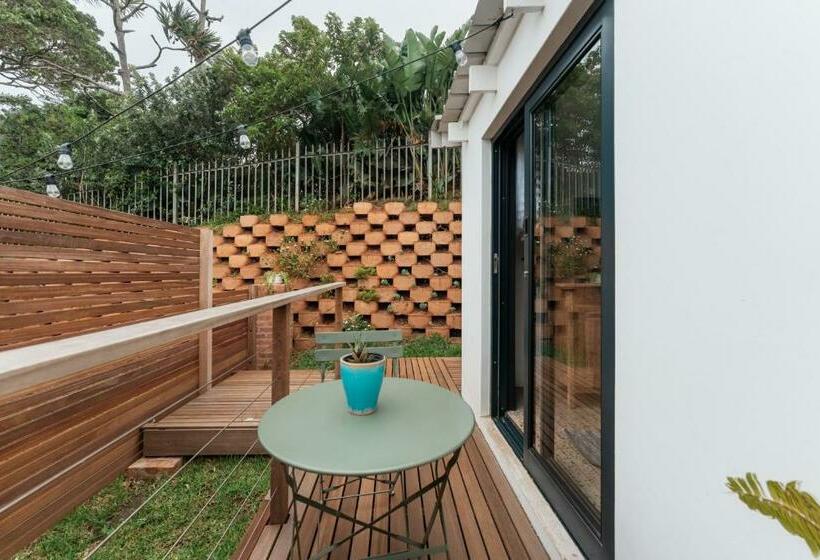 Dolphin Coast Doll House   Quaint Cottage Close To The Beach!