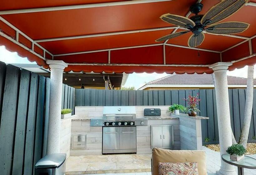 Serene Escape Heated Pool, Bbq, Foosball In Miami L02