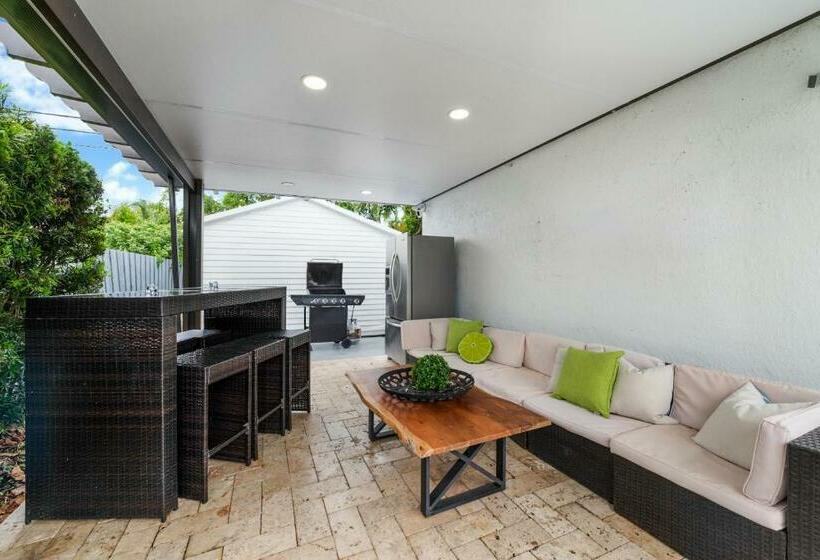 Luxe 5br Pool Jacuzzi Basketball L17