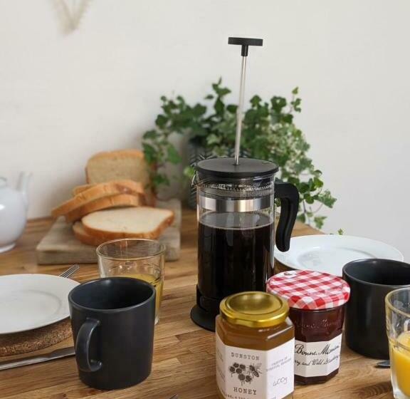 Primrose Cottage   Tideswell, Peak District