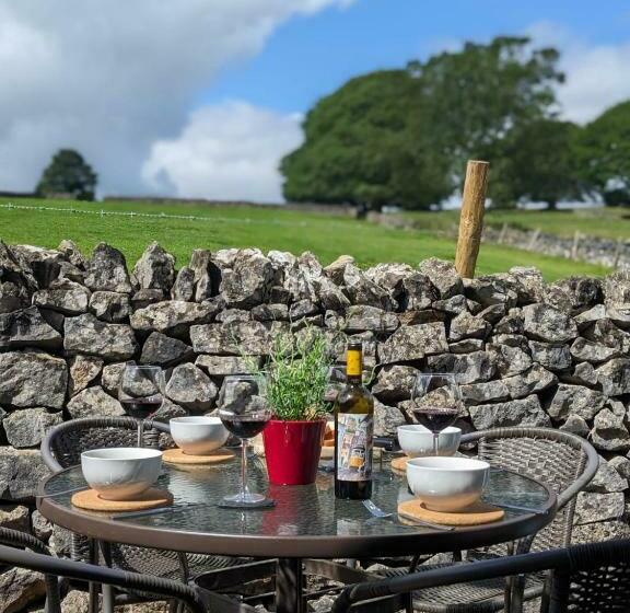 Primrose Cottage   Tideswell, Peak District