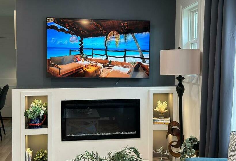 Private Luxury Framingham Condo Near Boston