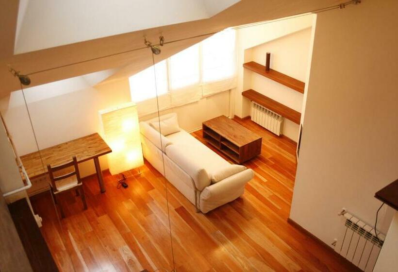 ‘ático Con Chimenea