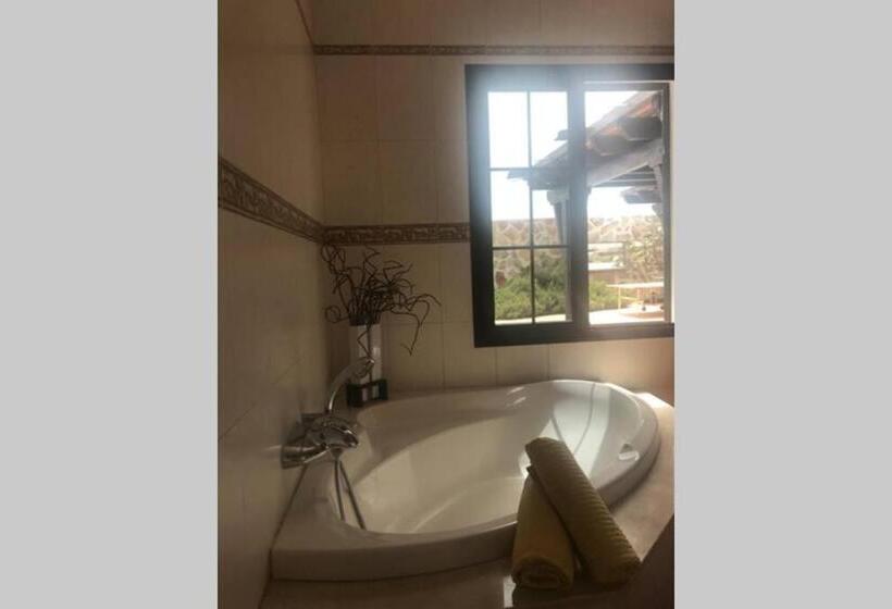 Villa Petronila Tías, Lanzarote