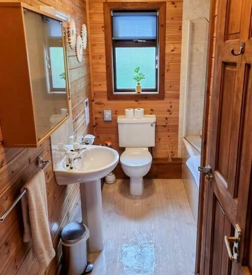 Wnion Wood Lodge With Log Burner & Sauna In Snowdonia