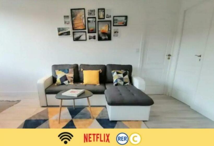 Appartement En Centre Ville Dans Résidence Calme, Rer C 1 Min