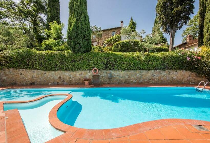 Beautiful Apartment In Montaione With Outdoor Swimming Pool, Wifi And 2 Bedrooms
