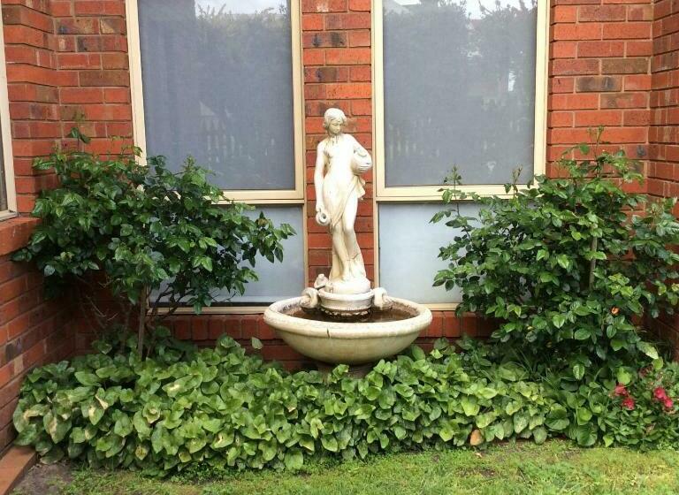 Central To Cbd Cosheirm Apartments On Merri