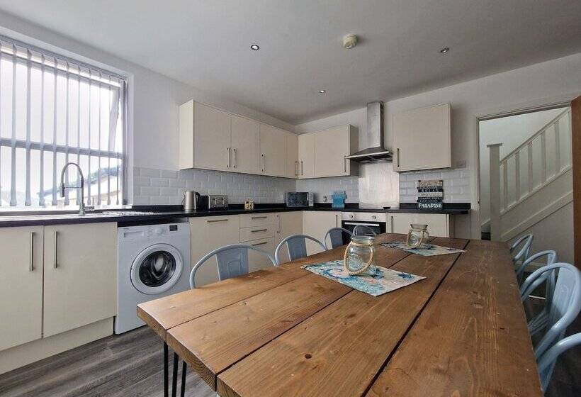 Dysa Promenade Apartments