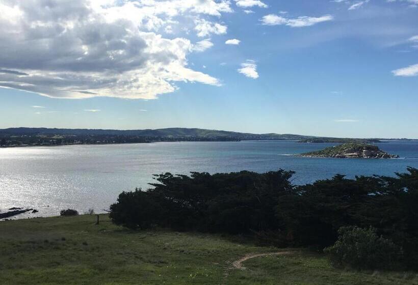 Encounter Hideaway Cottages