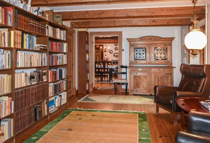 Cozy Home In Annelöv With House A Panoramic View