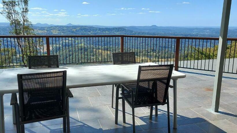 Potters Place Montville