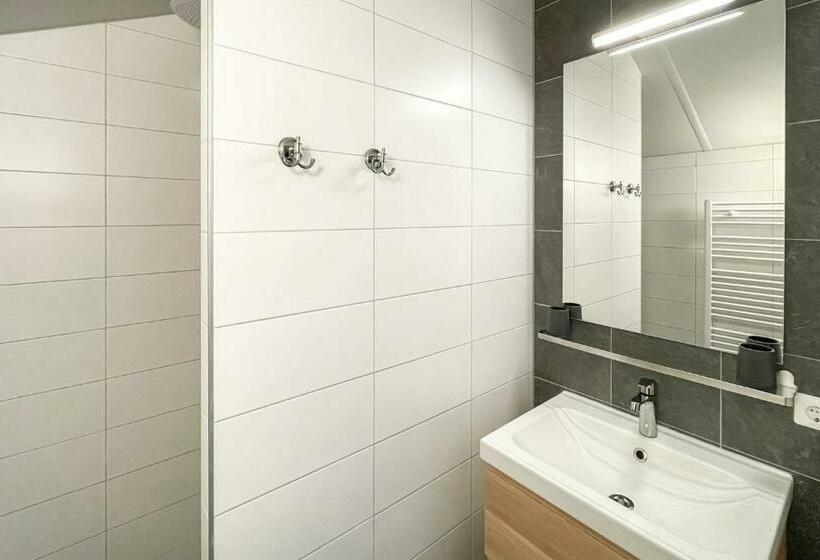 Gorgeous Home In Hoge Hexel With Kitchen