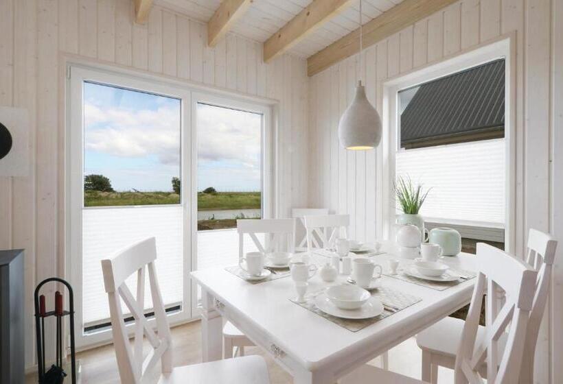 Stunning Home In Ostseeresort Olpenitz With 2 Bedrooms, Sauna And Wifi