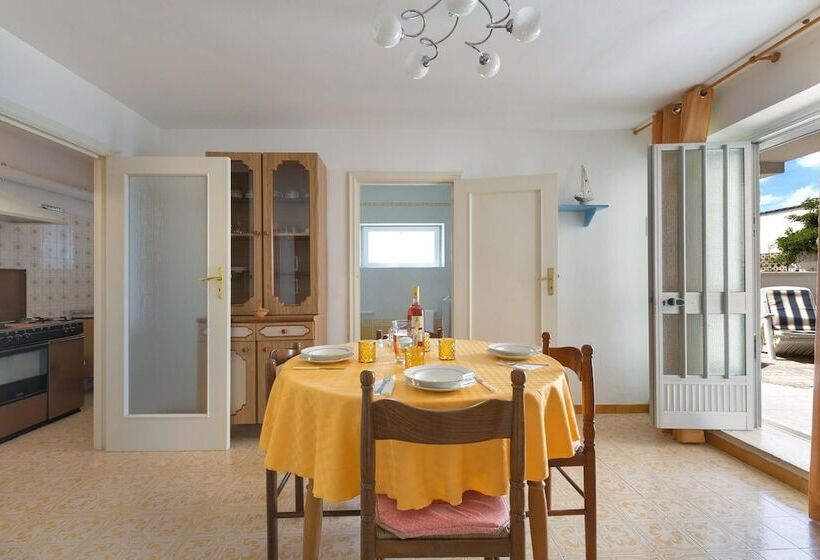 Appartamento Arno 200 Mt Dal Mare E Vicino Ad Altre Belle Località Salentine