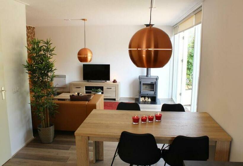 Amazing Home In Grou With Wifi