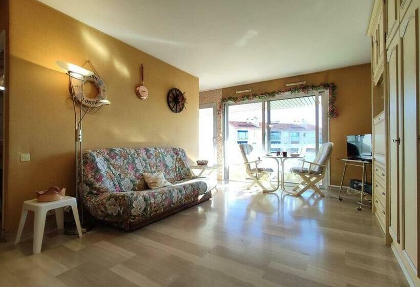 Studio Pour 4 Avec Terrasse Ensoleillée, Parking Privatif, à 250m Des Plages à Antibes   Fr 1 252 15