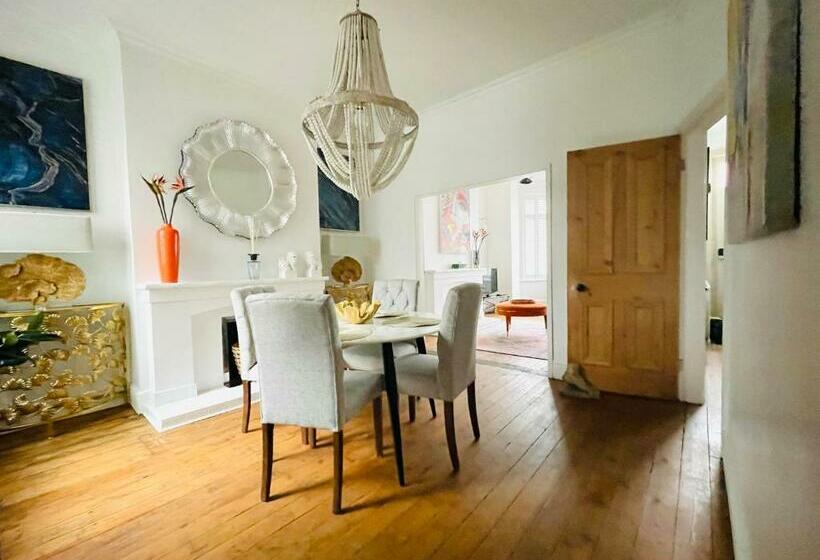 Large & Stylish Townhouse King Beds&free Parking