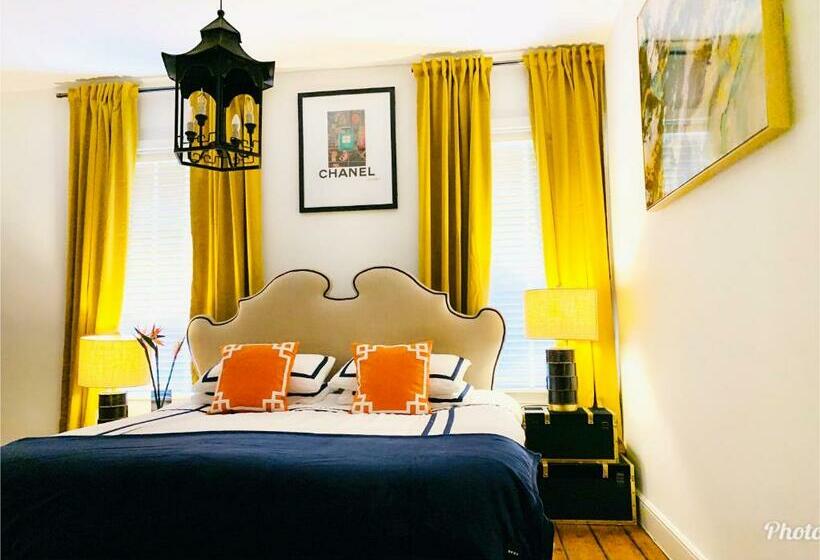 Large & Stylish Townhouse King Beds&free Parking