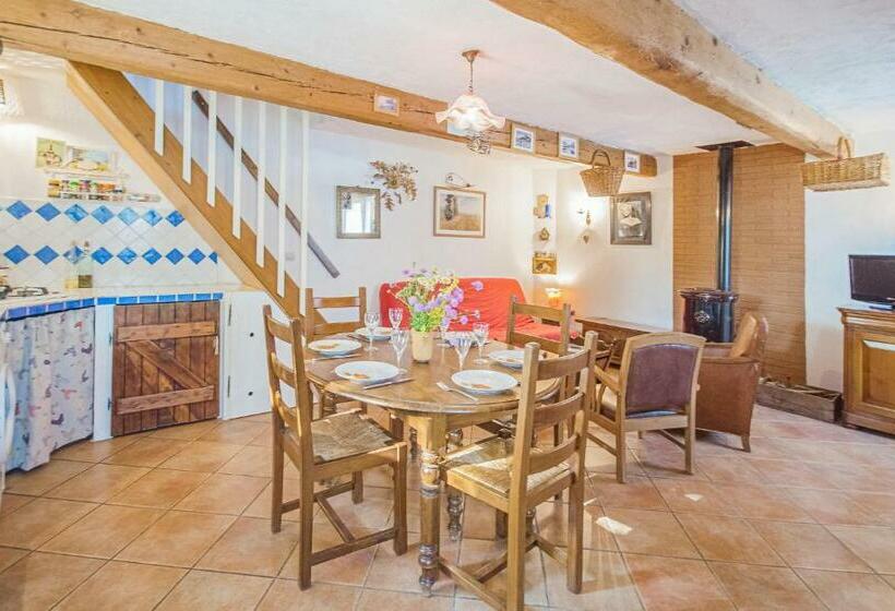 Stunning Home In Andon With Kitchen