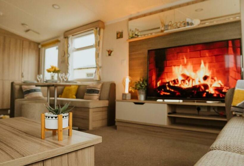 Cosy Caravan Craig Tara