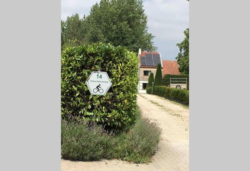 Cozy Studio On A Quaint Farm