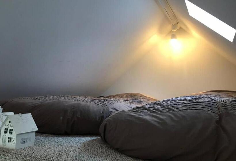 Cozy Studio On A Quaint Farm