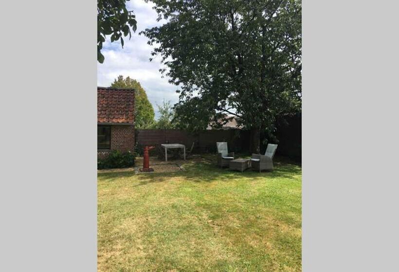 Cozy Studio On A Quaint Farm