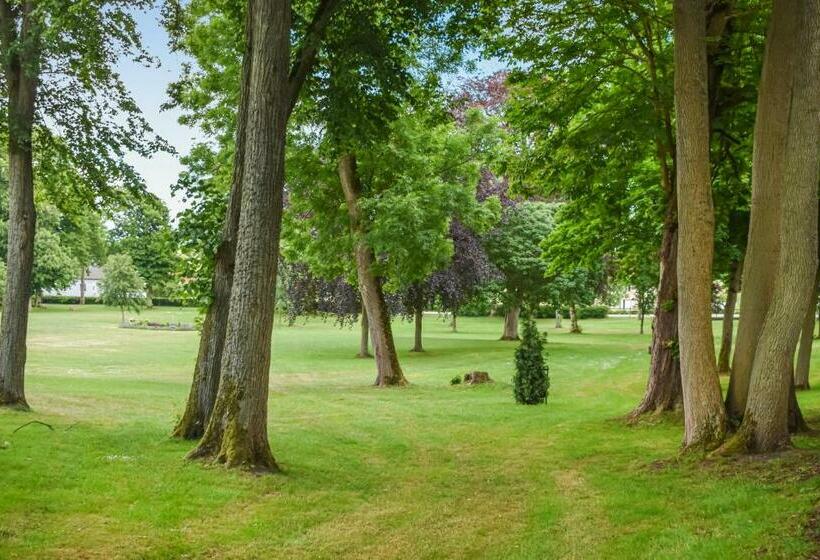 5 Bedroom Gorgeous Home In Tomelilla