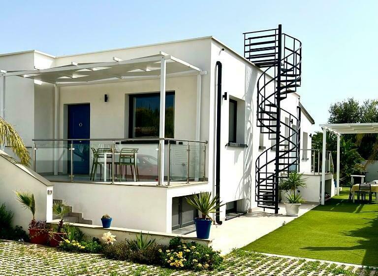 Rosalia Homestay   Levante Apartment