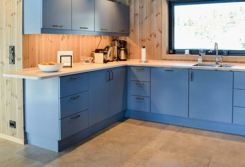 Amazing Home In Flå With Wifi