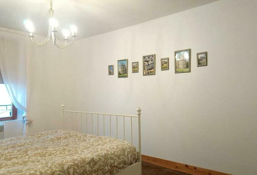 Charmante Maison Dans Petite Citée De Caractère 13km Du Zoo